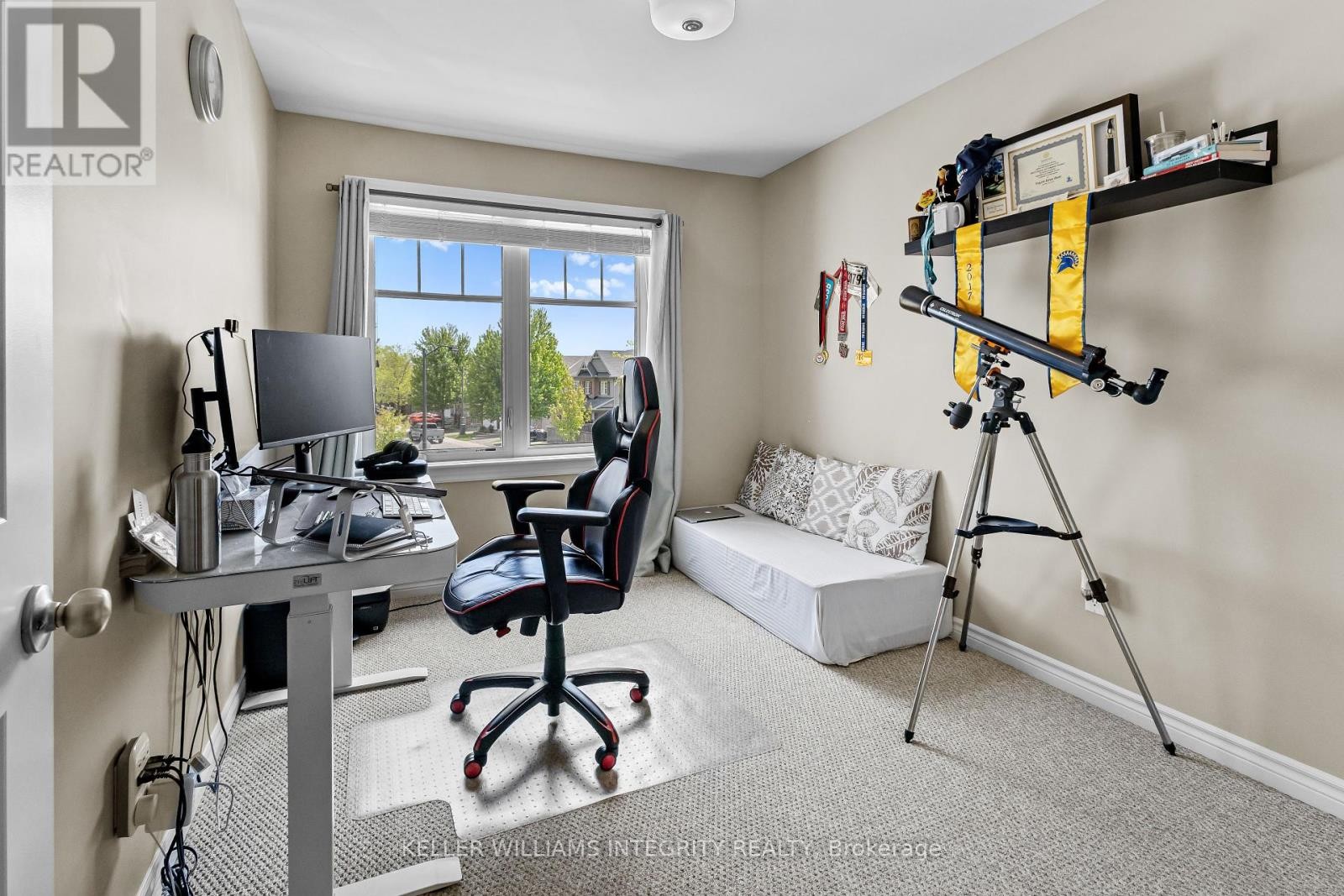 












313 WARMSTONE DRIVE

,
Ottawa,




Ontario
K2S0N9

