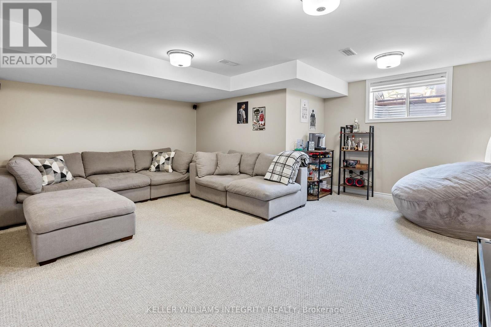 












313 WARMSTONE DRIVE

,
Ottawa,




Ontario
K2S0N9


