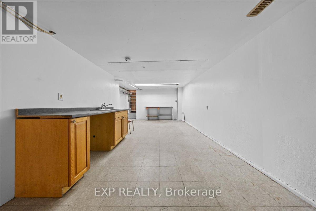 












60 PEARL STREET E

,
Brockville,




Ontario
K6V1P7

