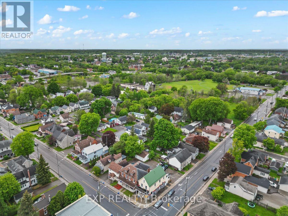 












60 PEARL STREET E

,
Brockville,




Ontario
K6V1P7

