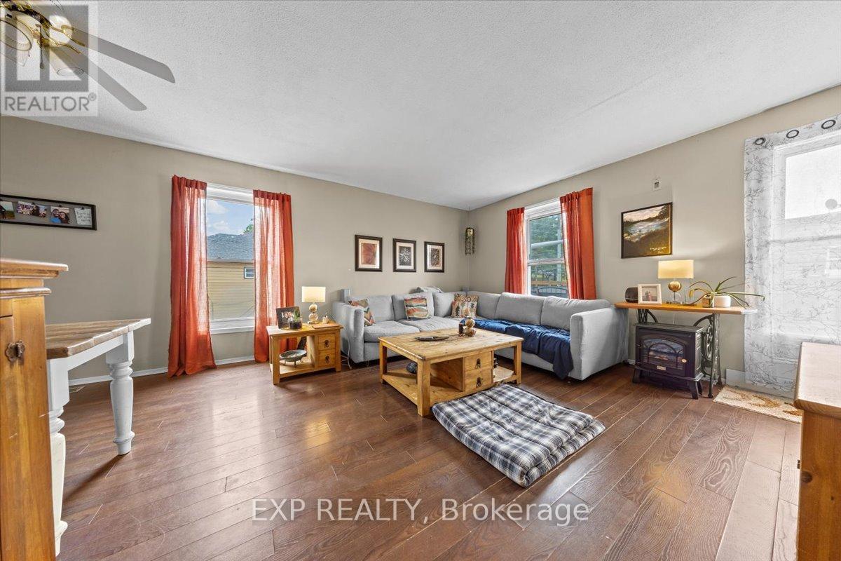 












60 PEARL STREET E

,
Brockville,




Ontario
K6V1P7

