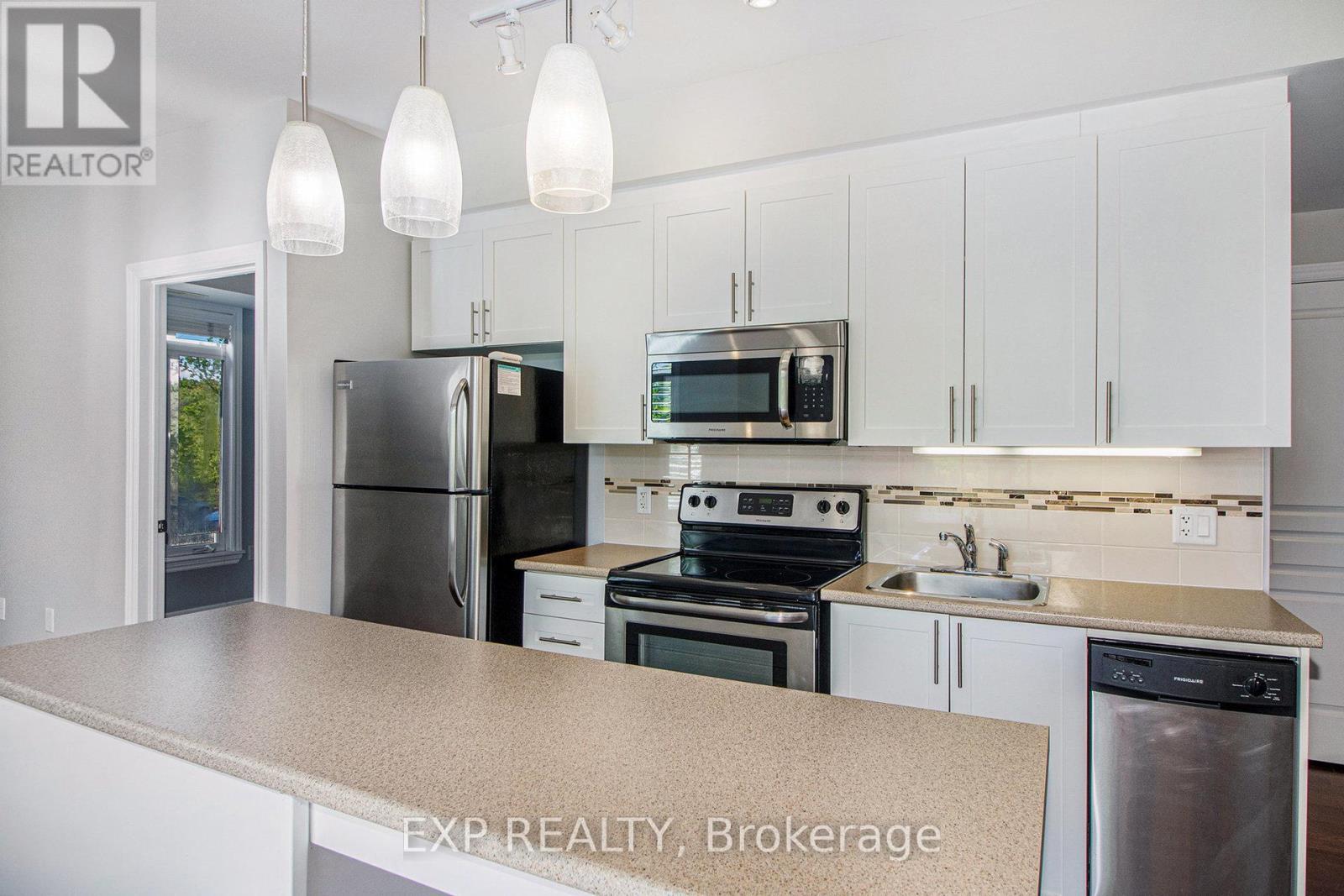 












205 - 755 BEAUPARC PRIVATE

,
Ottawa,




Ontario
K1J0B5

