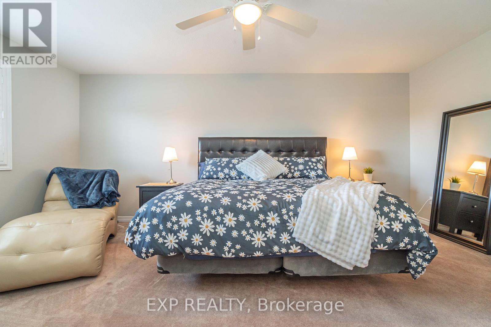 












1836 ARROWGRASS WAY

,
Ottawa,




Ontario
K4A0H9

