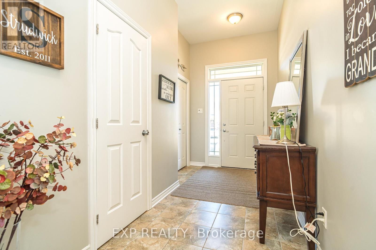 












1836 ARROWGRASS WAY

,
Ottawa,




Ontario
K4A0H9

