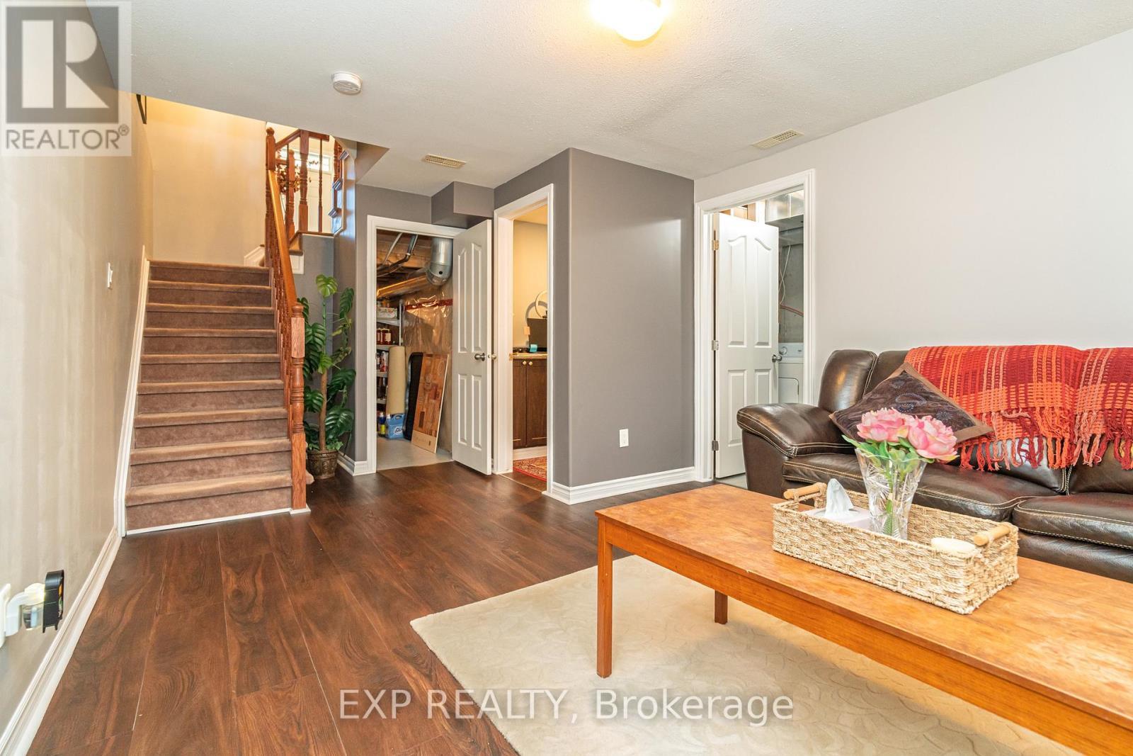 












1836 ARROWGRASS WAY

,
Ottawa,




Ontario
K4A0H9

