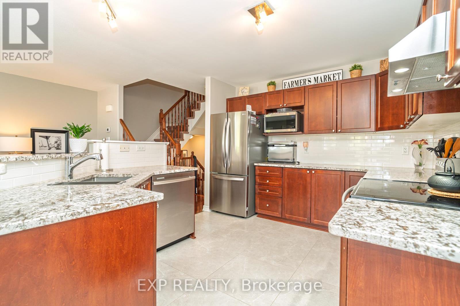 












1836 ARROWGRASS WAY

,
Ottawa,




Ontario
K4A0H9

