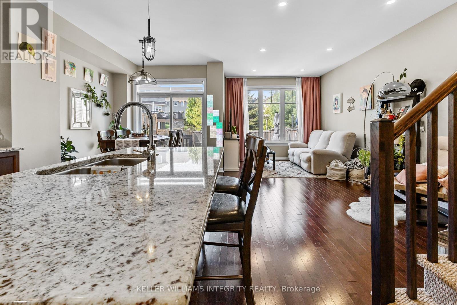 












313 WARMSTONE DRIVE

,
Ottawa,




Ontario
K2S0N9

