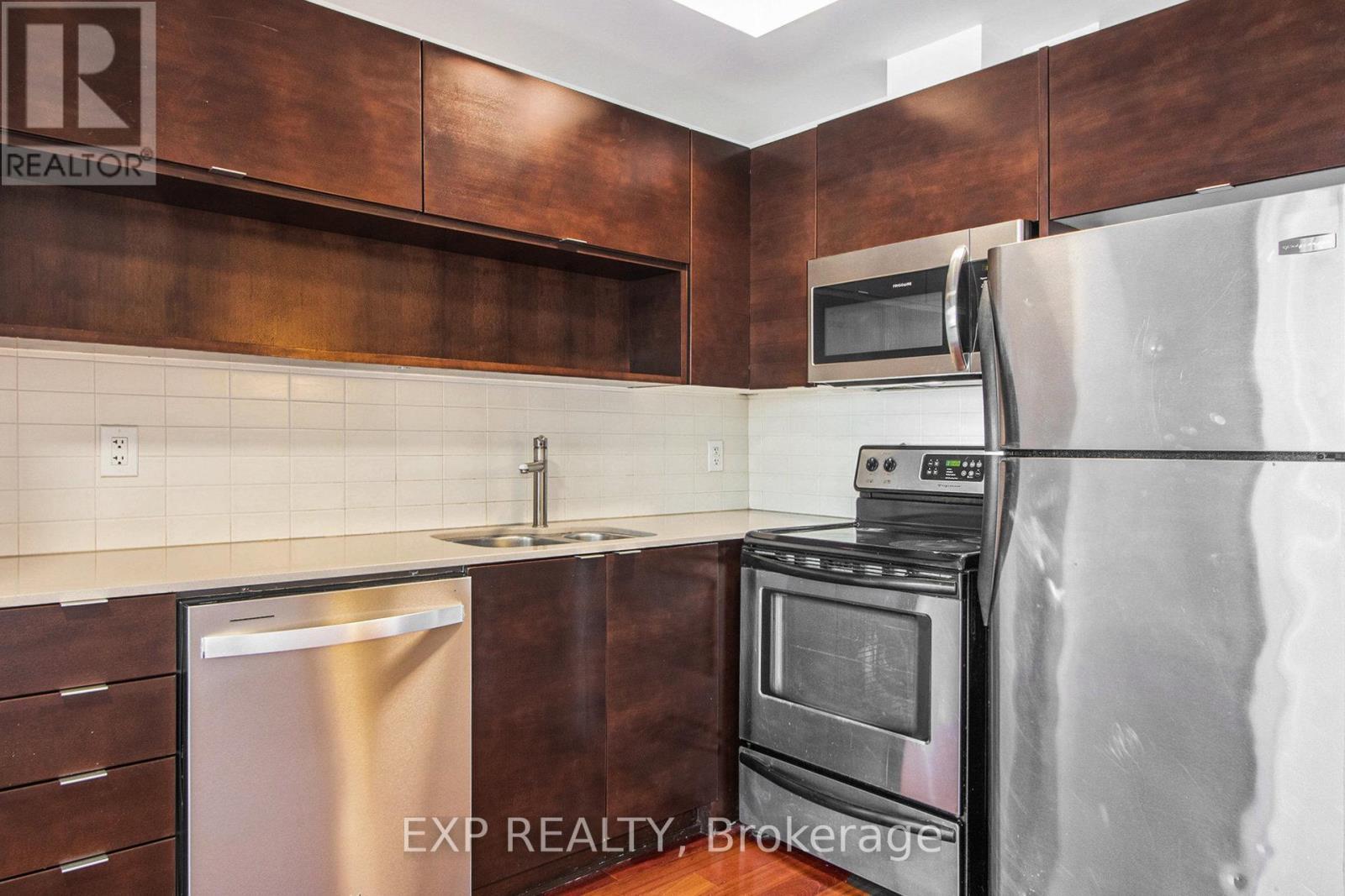 












1305 - 324 LAURIER AVENUE W

,
Ottawa,




Ontario
K1N6P6

