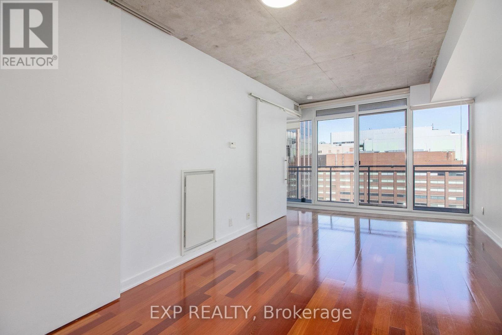 












1305 - 324 LAURIER AVENUE W

,
Ottawa,




Ontario
K1N6P6

