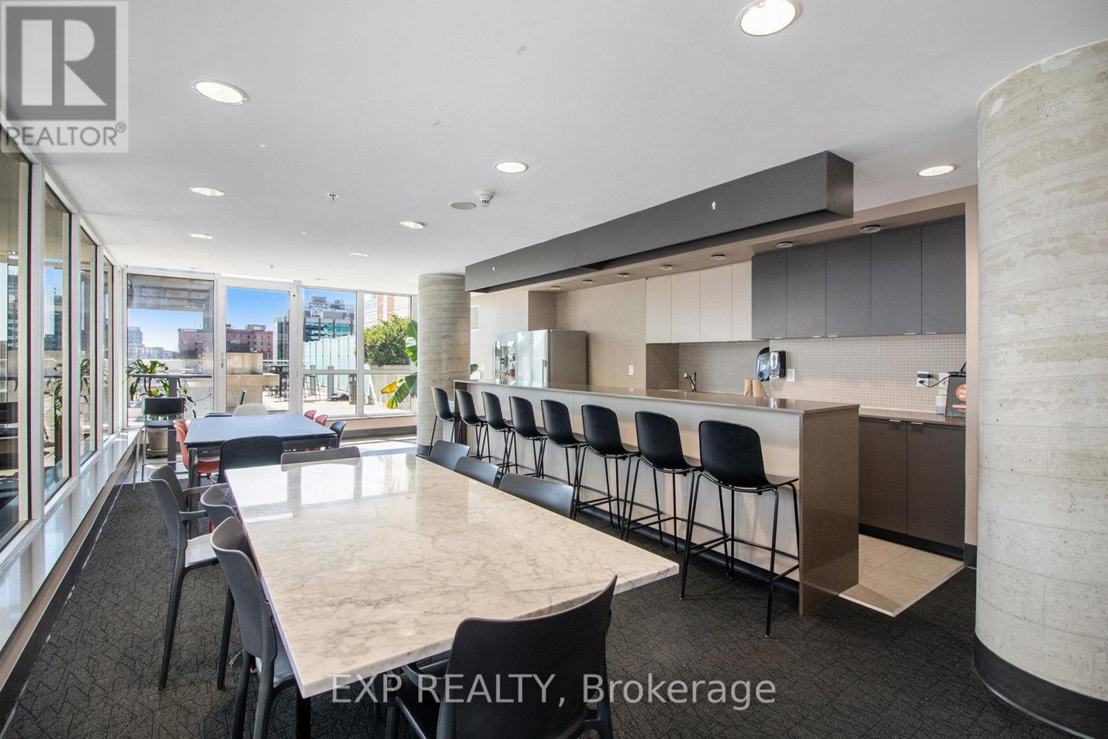 












1305 - 324 LAURIER AVENUE W

,
Ottawa,




Ontario
K1N6P6


