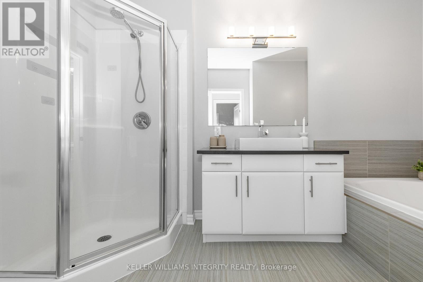 












113 POPLIN STREET

,
Ottawa,




Ontario
K4M0G7

