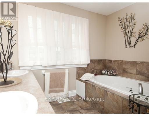 












6793 BREANNA CARDILL STREET

,
Ottawa,




Ontario
K4P0C3

