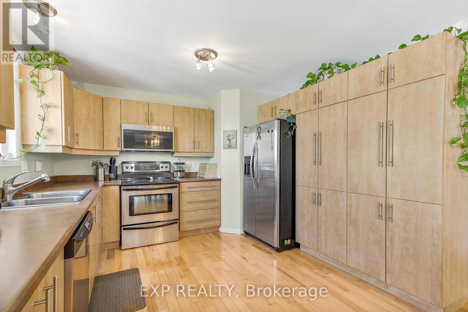 












1875 LAJOIE STREET E

,
Alfred and Plantagenet,




Ontario
K0B1J0

