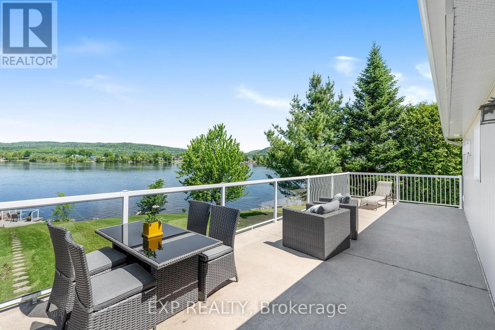 












1875 LAJOIE STREET E

,
Alfred and Plantagenet,




Ontario
K0B1J0

