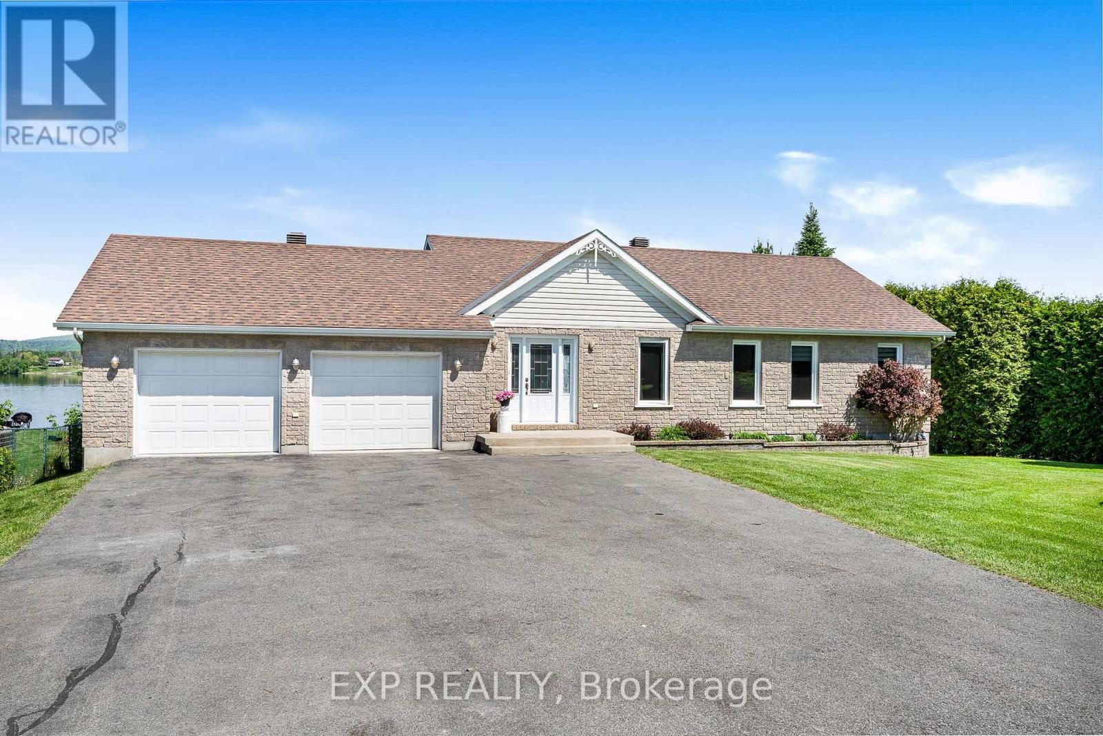 












1875 LAJOIE STREET E

,
Alfred and Plantagenet,




Ontario
K0B1J0

