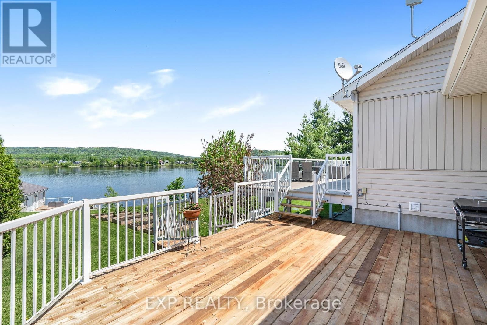 












1875 LAJOIE STREET E

,
Alfred and Plantagenet,




Ontario
K0B1J0


