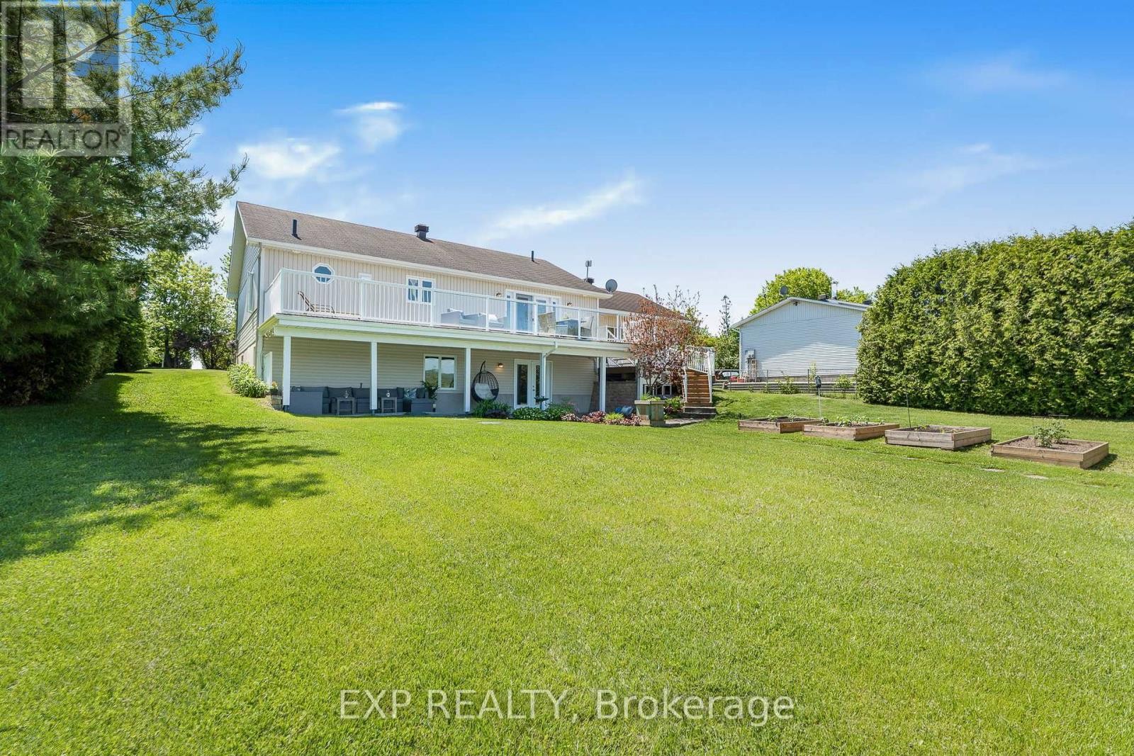 












1875 LAJOIE STREET E

,
Alfred and Plantagenet,




Ontario
K0B1J0

