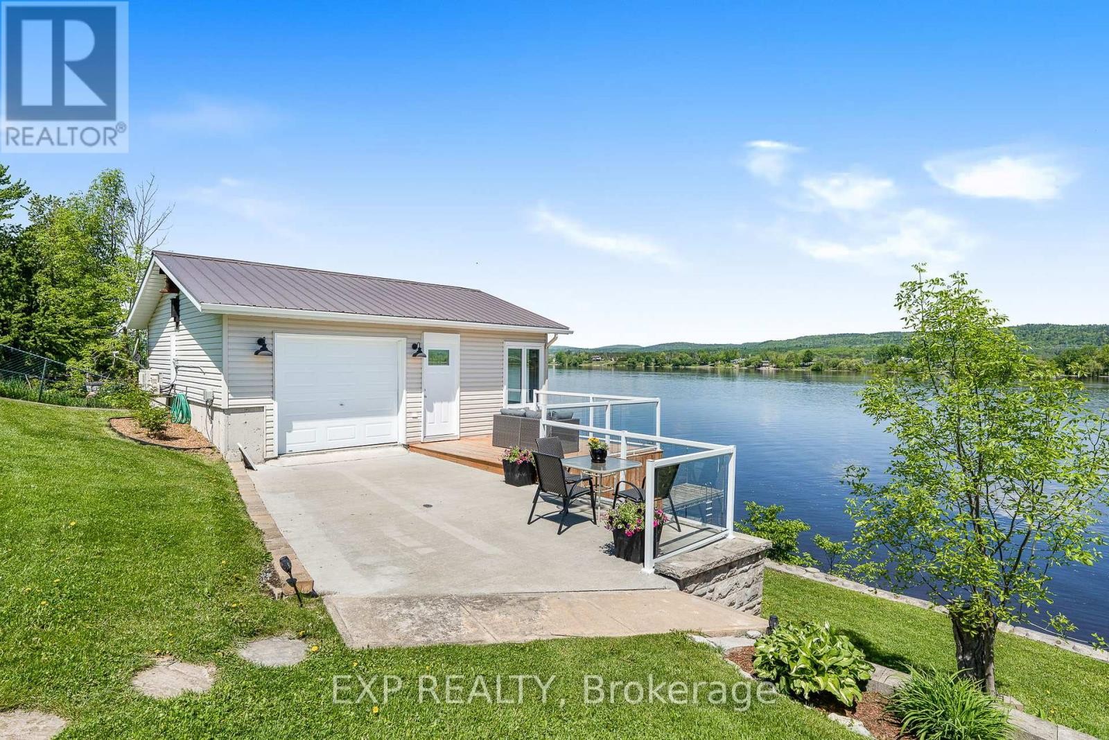 












1875 LAJOIE STREET E

,
Alfred and Plantagenet,




Ontario
K0B1J0

