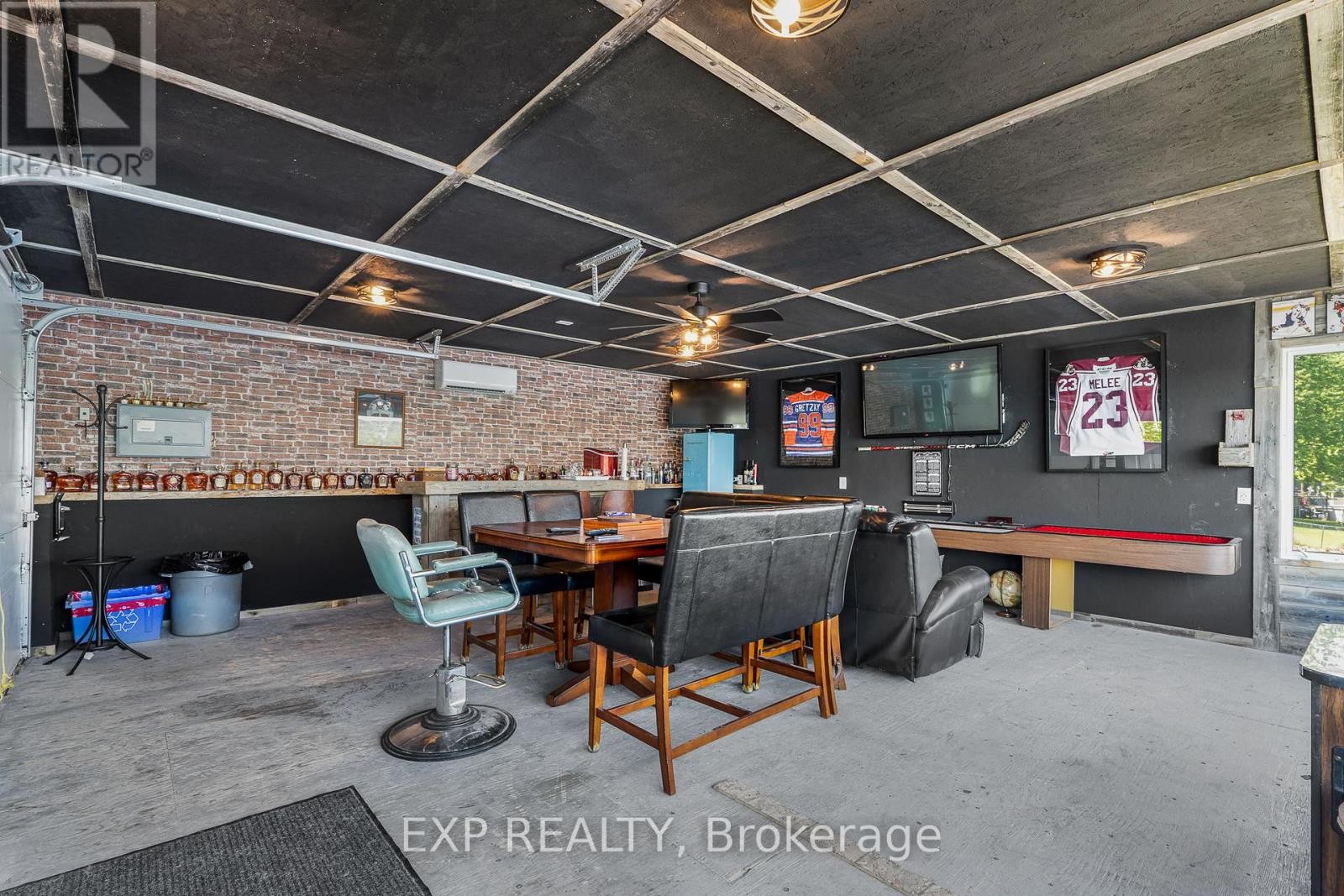 












1875 LAJOIE STREET E

,
Alfred and Plantagenet,




Ontario
K0B1J0

