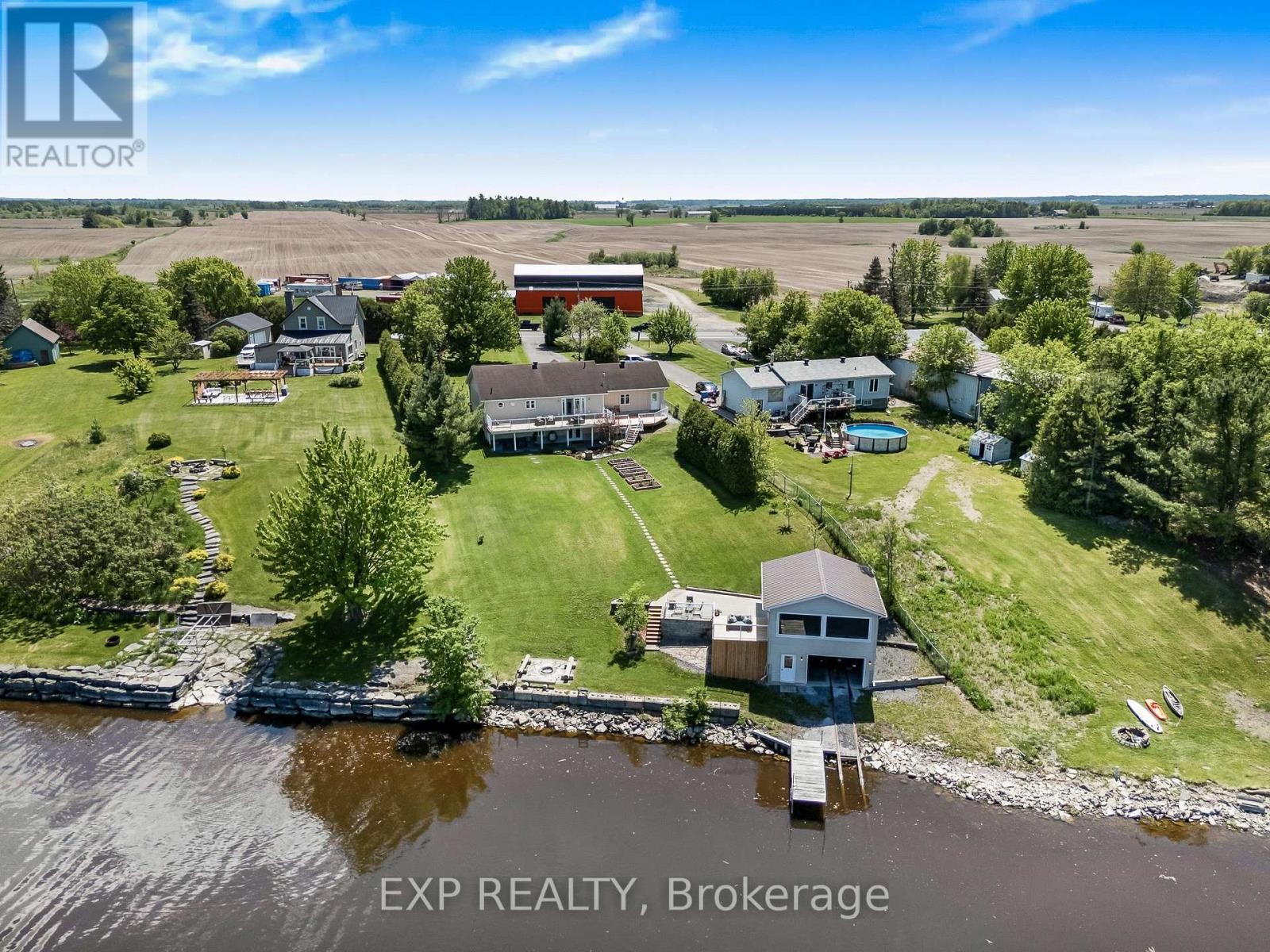 












1875 LAJOIE STREET E

,
Alfred and Plantagenet,




Ontario
K0B1J0


