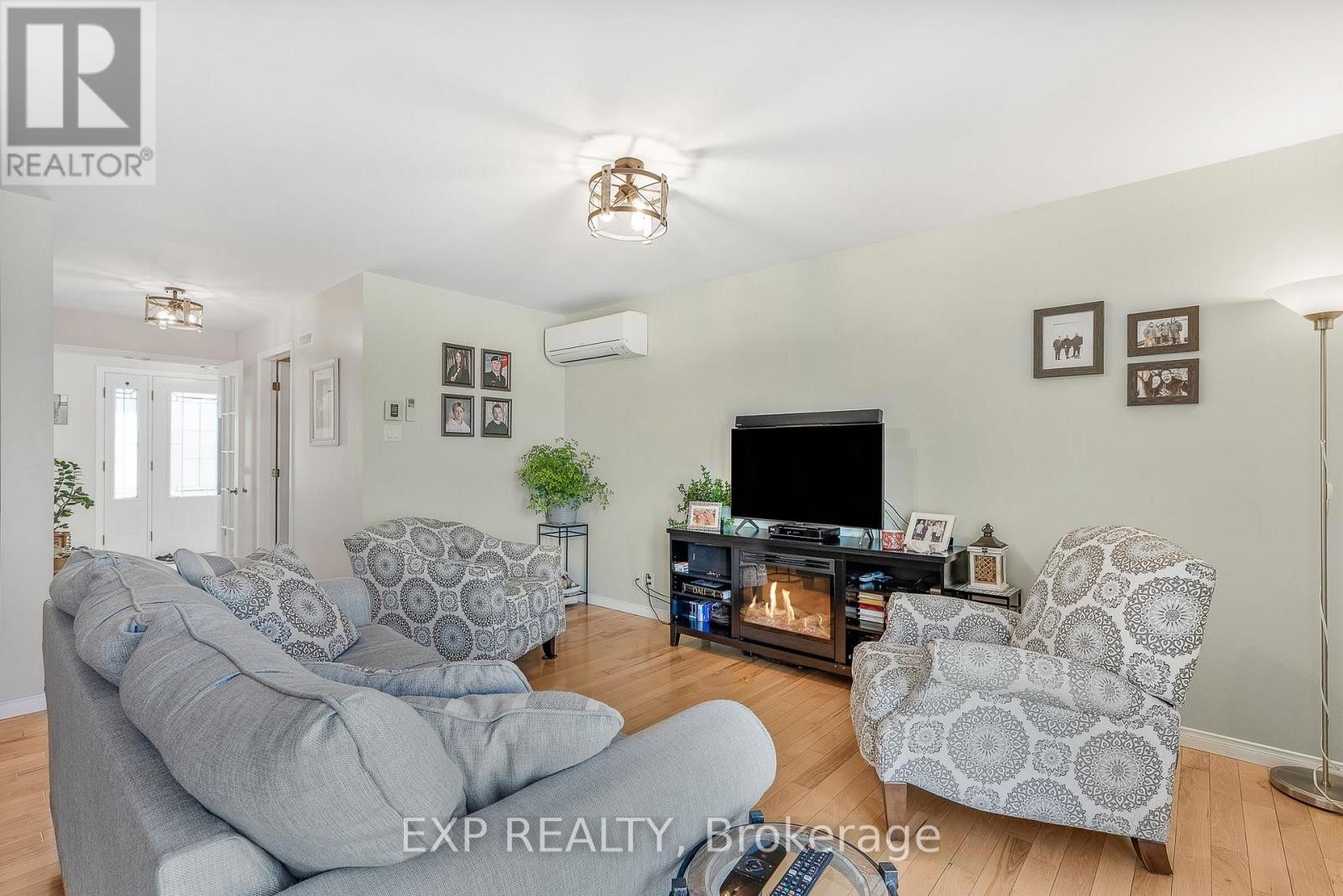 












1875 LAJOIE STREET E

,
Alfred and Plantagenet,




Ontario
K0B1J0

