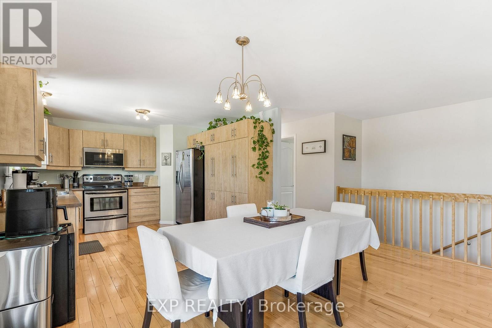 












1875 LAJOIE STREET E

,
Alfred and Plantagenet,




Ontario
K0B1J0

