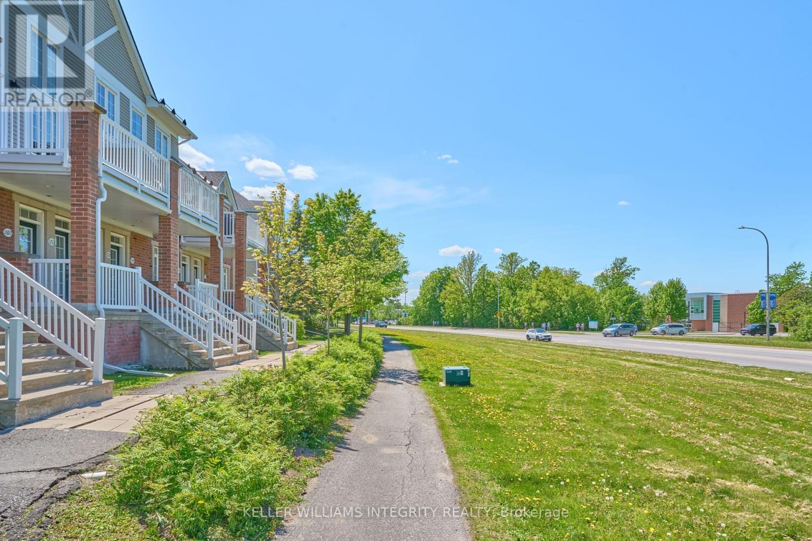 












#3 - 1697 CAMPEAU DRIVE

,
Ottawa,




Ontario
K2K0A2


