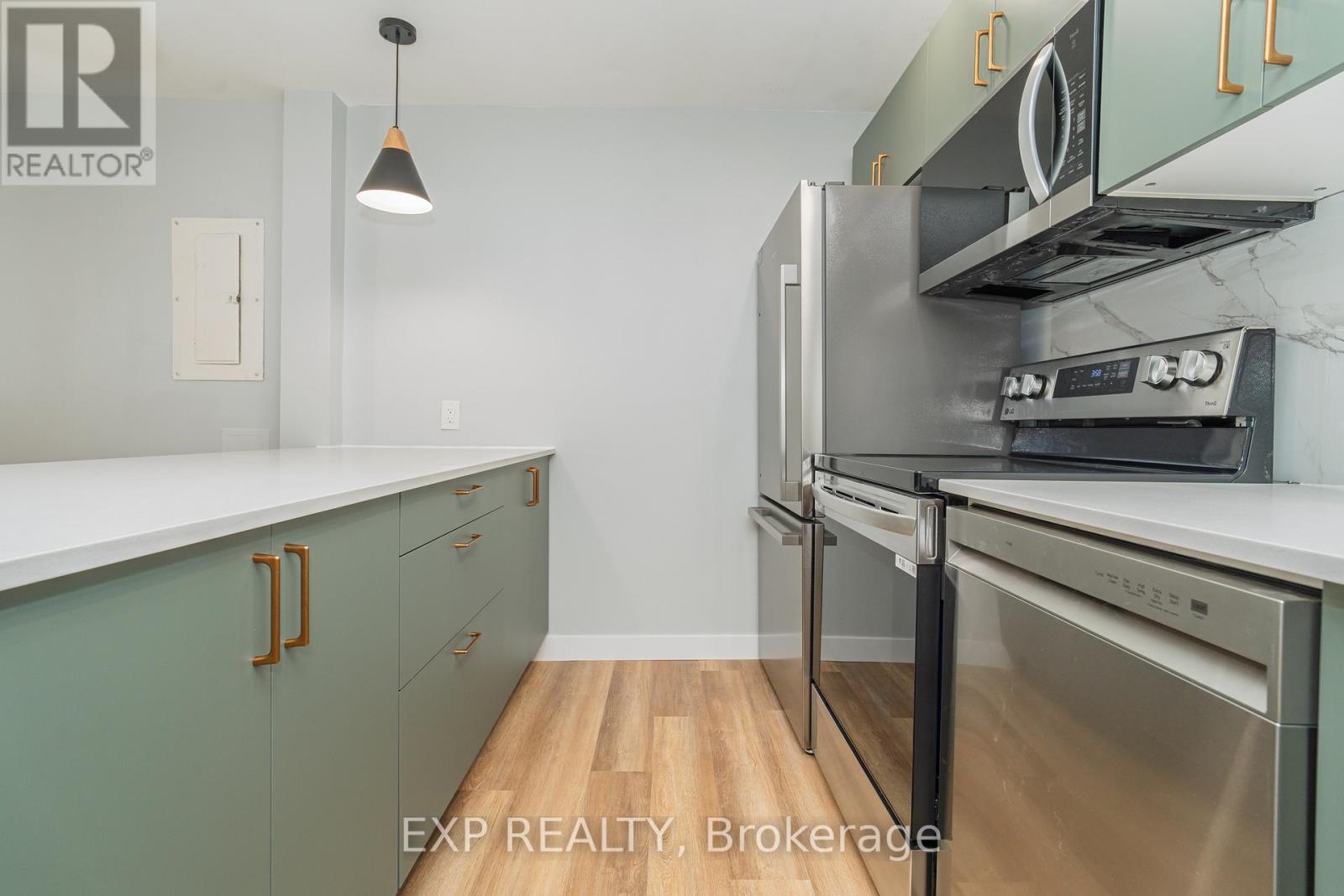












467 MAIN STREET

,
Hawkesbury,




Ontario
K6A2S6

