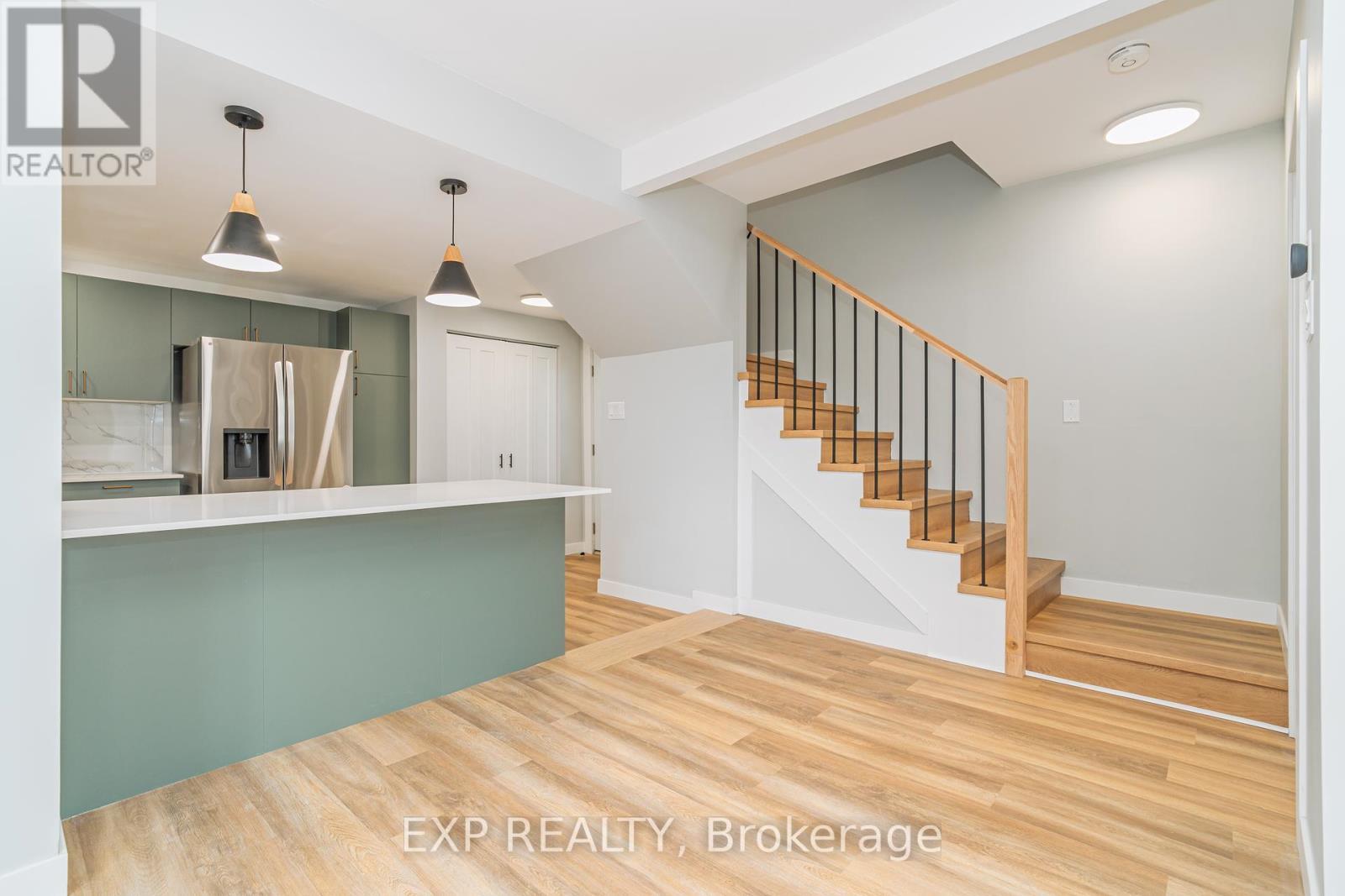 












467 MAIN STREET

,
Hawkesbury,




Ontario
K6A2S6

