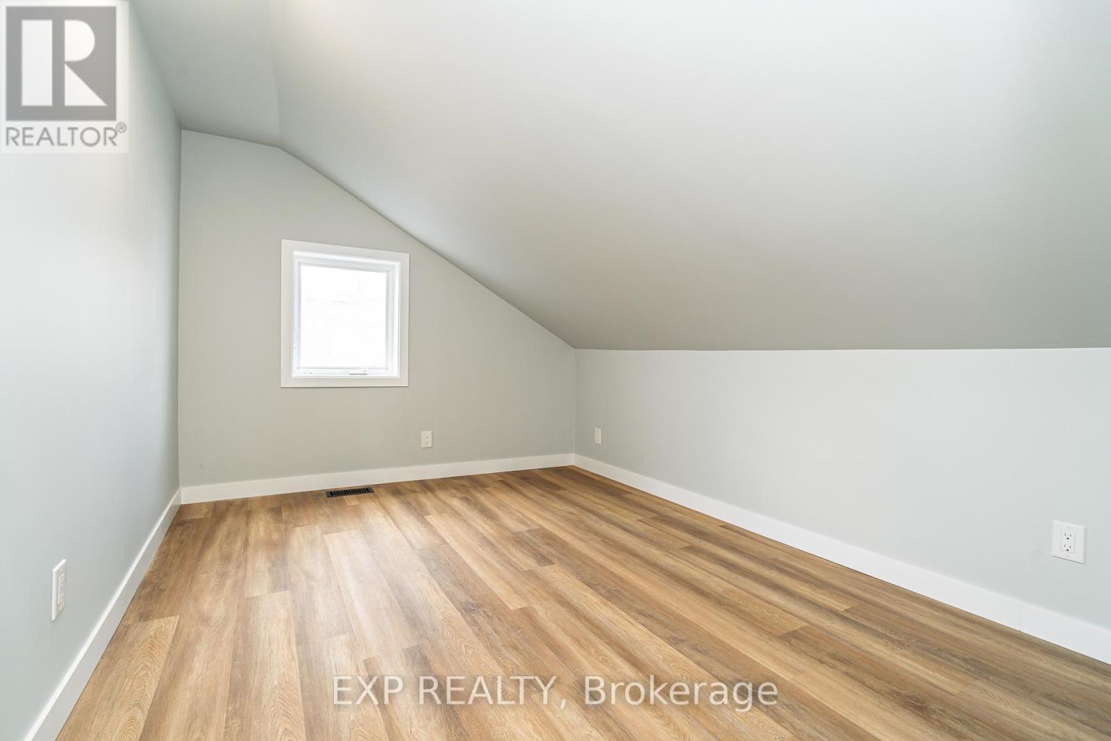 












467 MAIN STREET

,
Hawkesbury,




Ontario
K6A2S6

