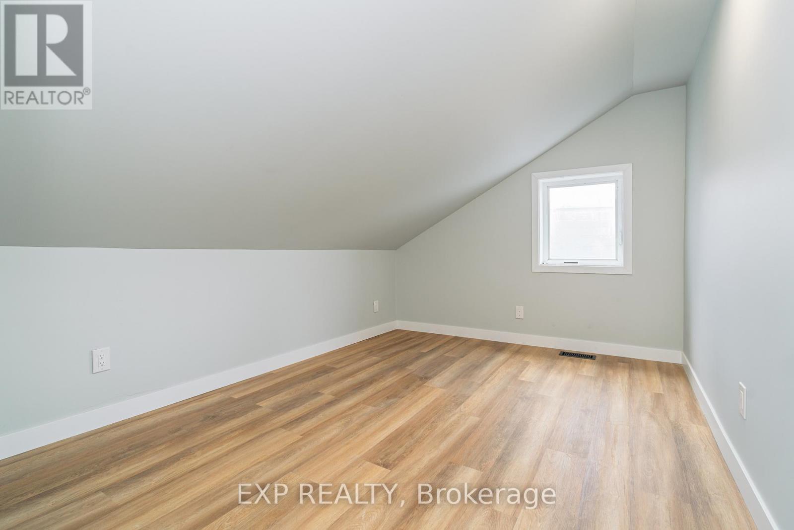 












467 MAIN STREET

,
Hawkesbury,




Ontario
K6A2S6

