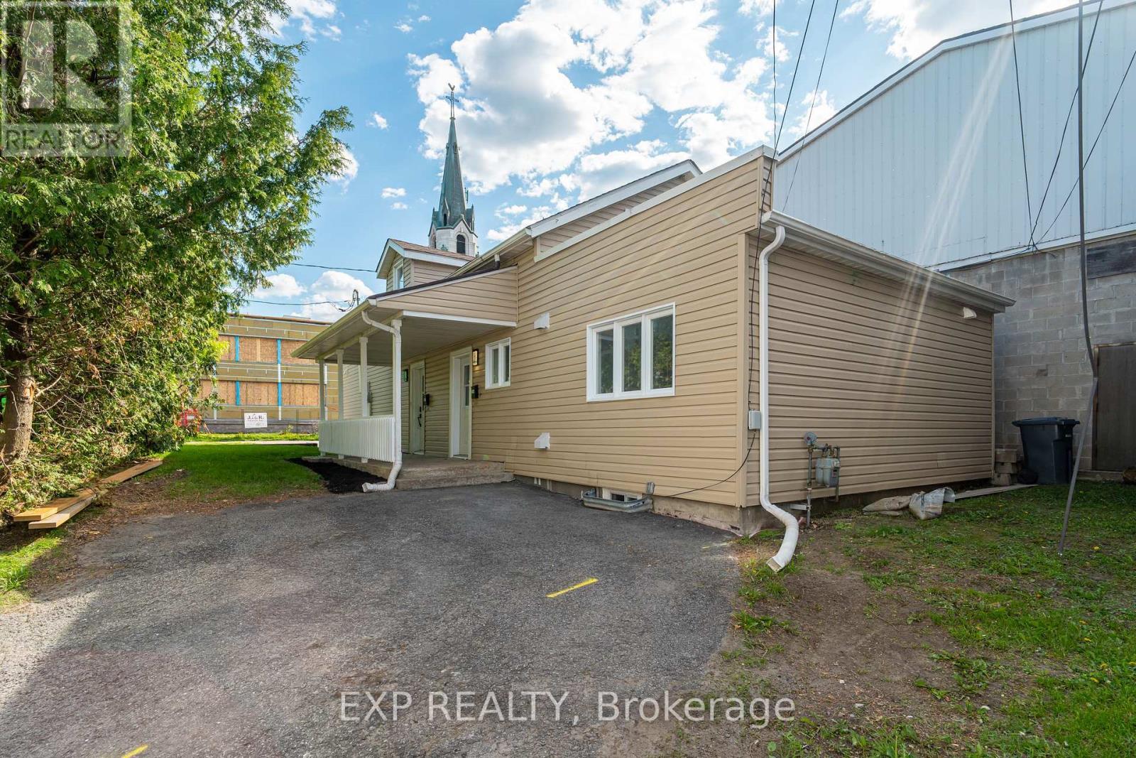 












467 MAIN STREET

,
Hawkesbury,




Ontario
K6A2S6

