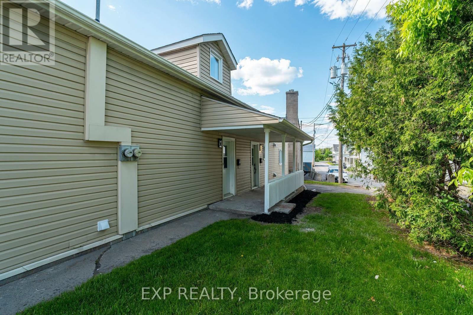 












467 MAIN STREET

,
Hawkesbury,




Ontario
K6A2S6

