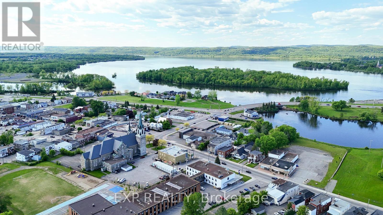 












467 MAIN STREET

,
Hawkesbury,




Ontario
K6A2S6

