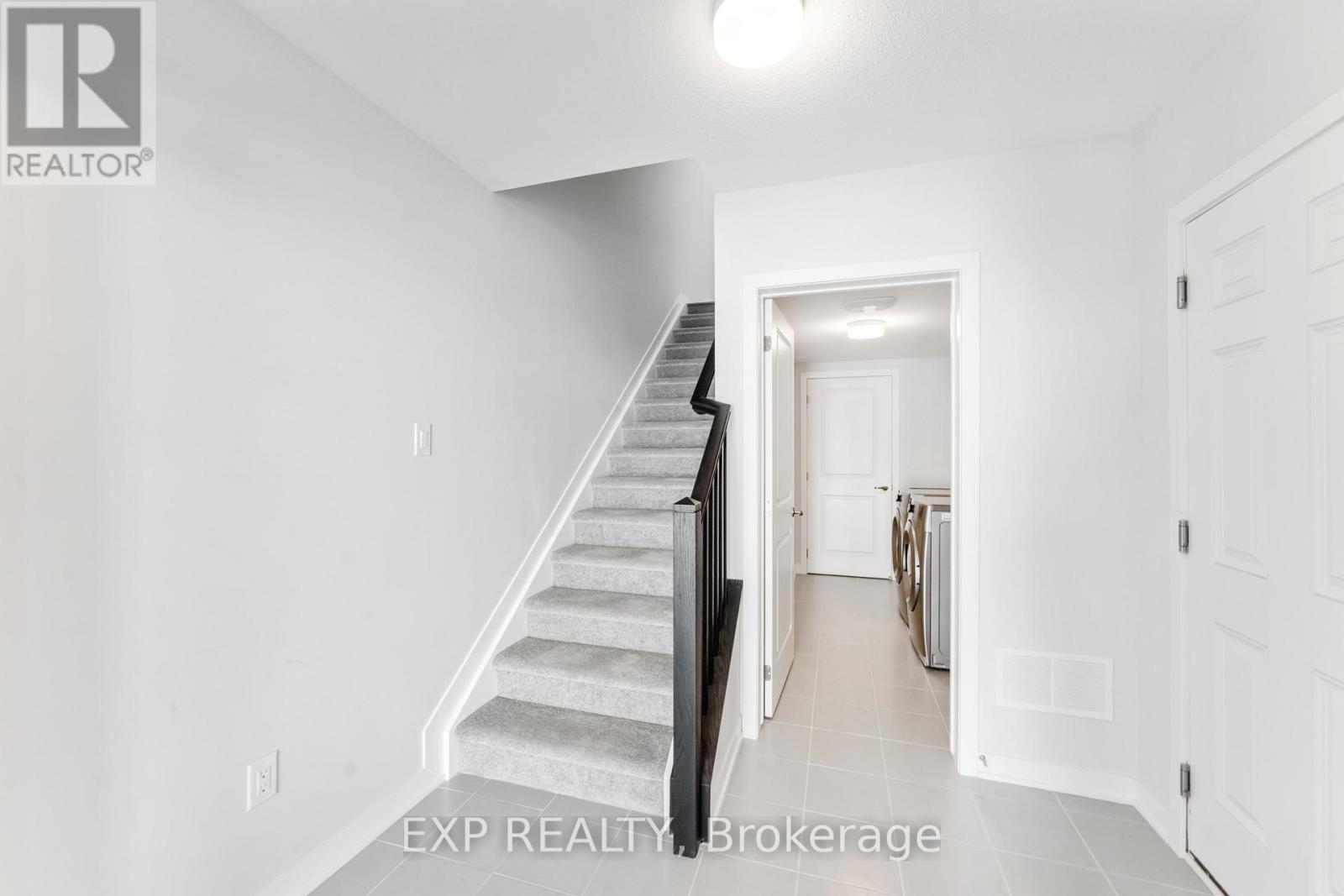 












322 OLIVENITE PRIVATE

,
Ottawa,




Ontario
K2J7J4

