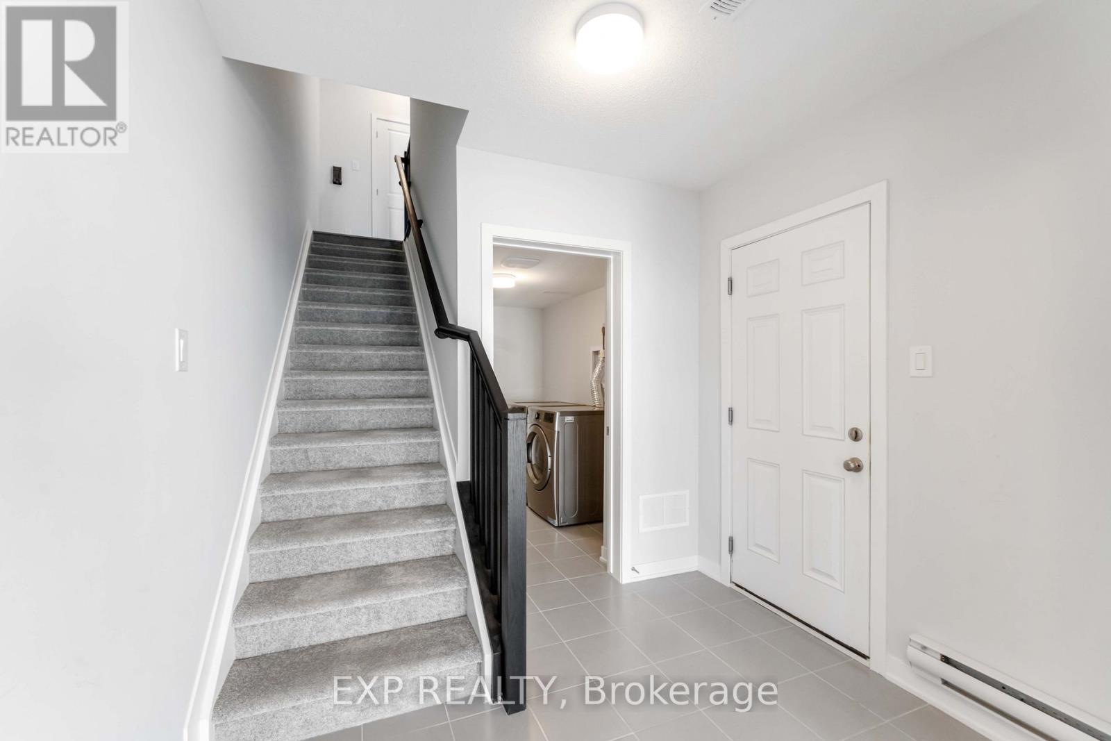 












322 OLIVENITE PRIVATE

,
Ottawa,




Ontario
K2J7J4

