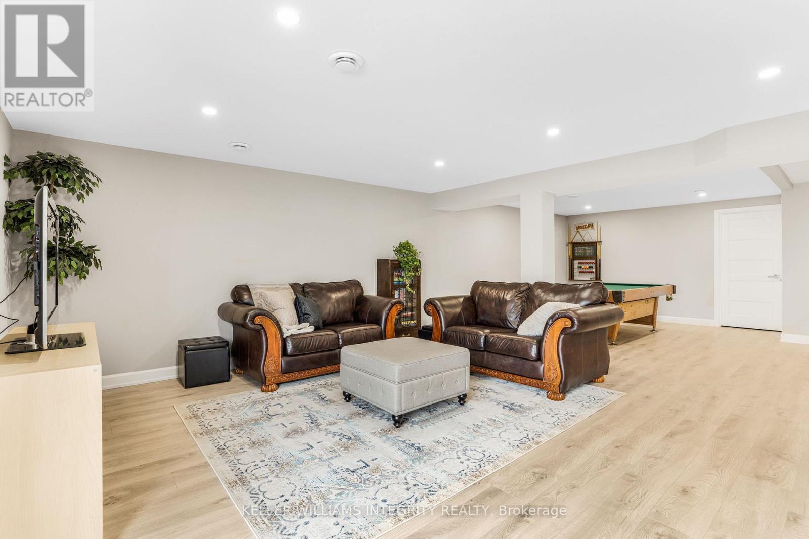 












627 RUBY STREET

,
Clarence-Rockland,




Ontario
K4K0H3

