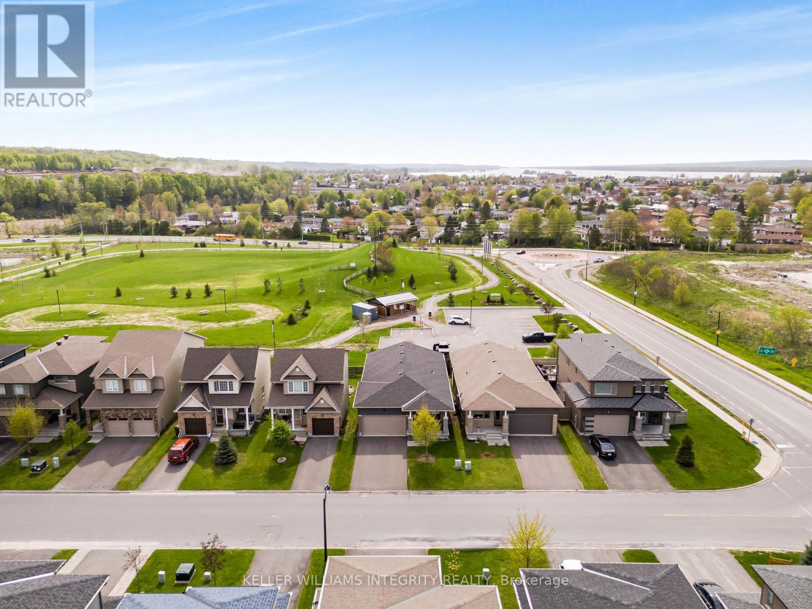 












627 RUBY STREET

,
Clarence-Rockland,




Ontario
K4K0H3

