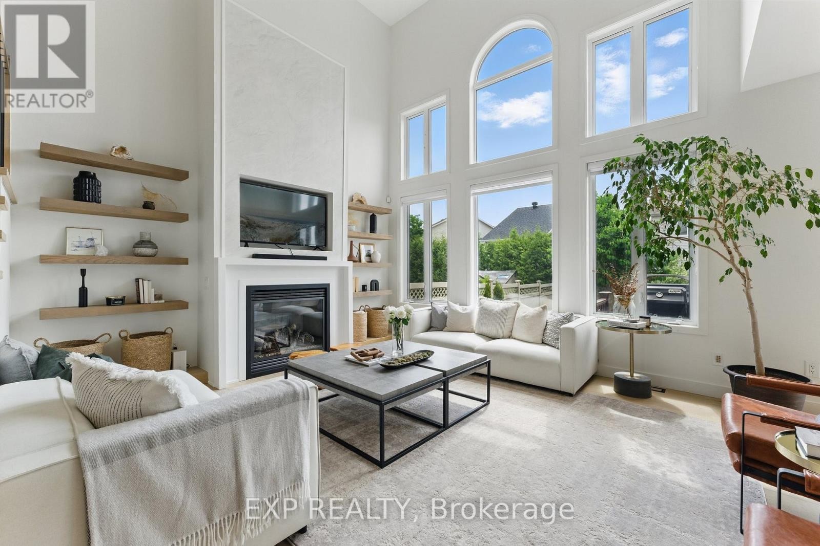 












709 OWLS CABIN AVENUE

,
Ottawa,




Ontario
K1V1X1

