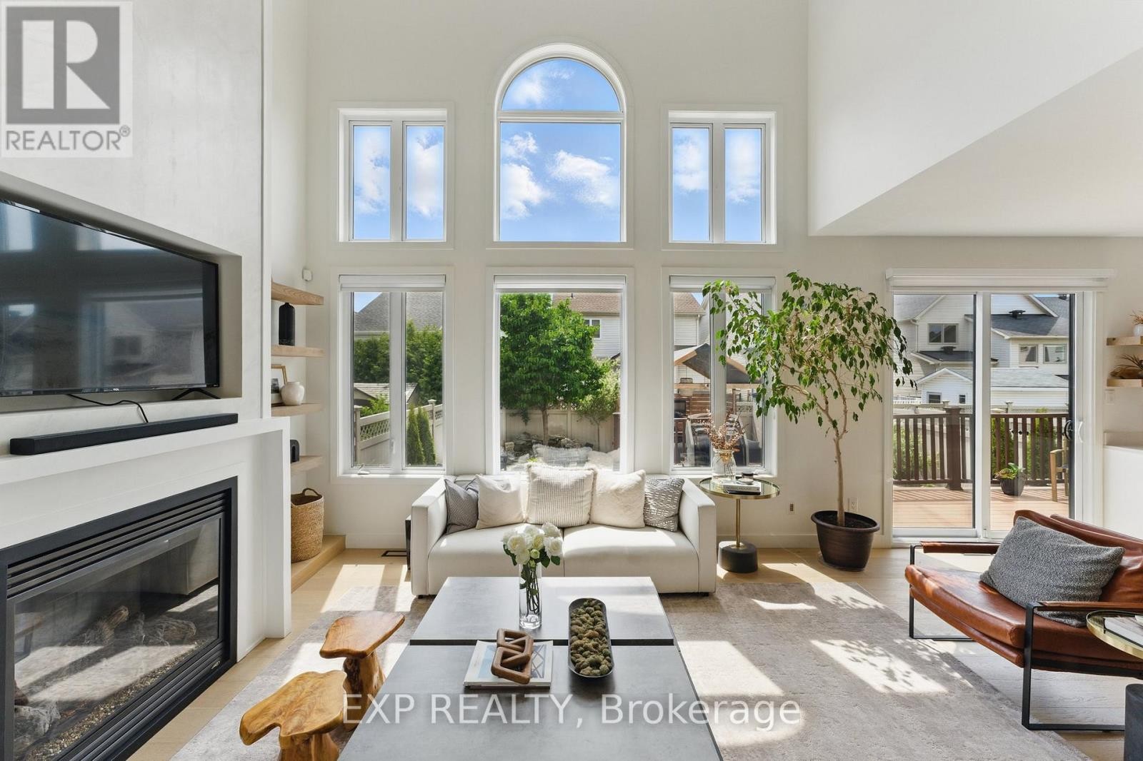 












709 OWLS CABIN AVENUE

,
Ottawa,




Ontario
K1V1X1

