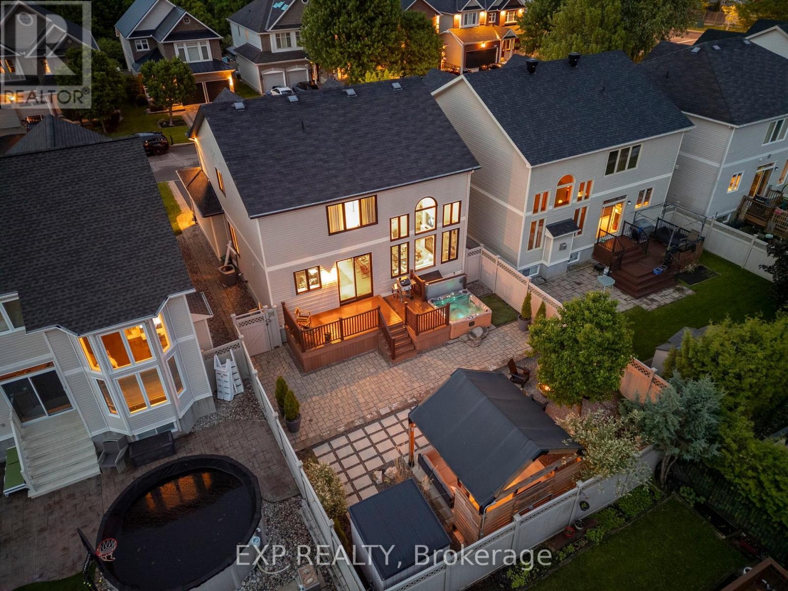 












709 OWLS CABIN AVENUE

,
Ottawa,




Ontario
K1V1X1

