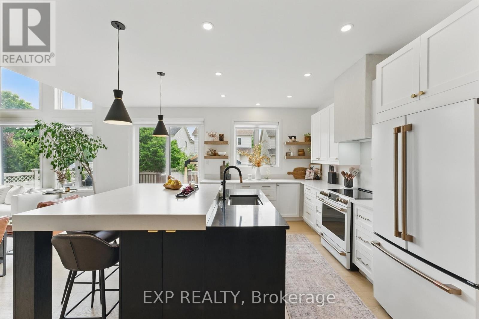 












709 OWLS CABIN AVENUE

,
Ottawa,




Ontario
K1V1X1

