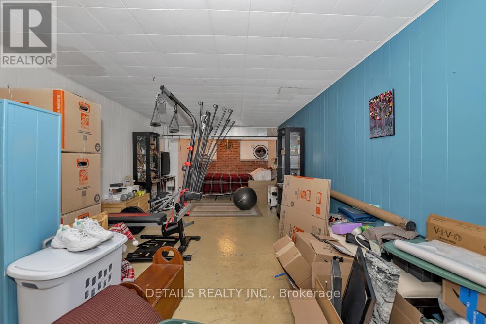












101 CHARLES STREET

,
Arnprior,




Ontario
K7S1A9

