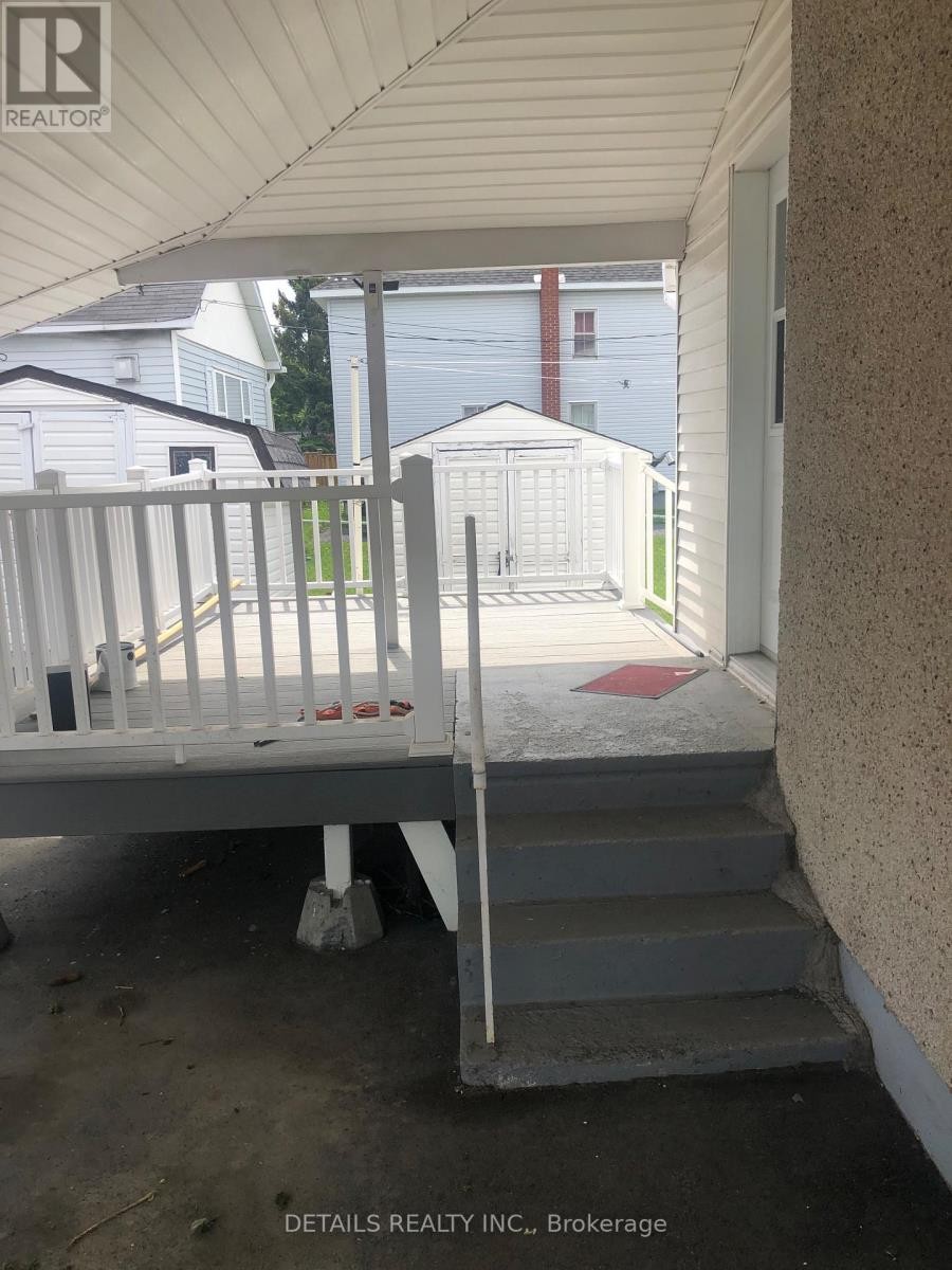 












238 PRINCE ARTHUR STREET S

,
Cornwall,




Ontario
K6H4N7

