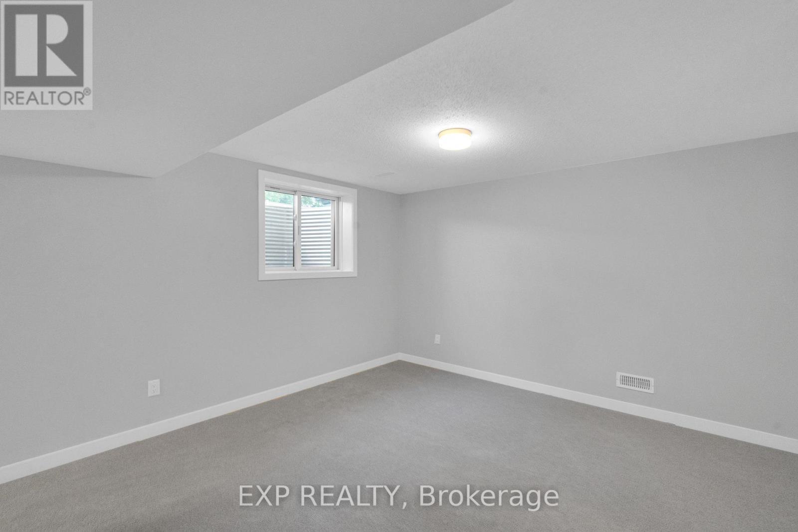 












116 ROBERT PERRY STREET

,
North Grenville,




Ontario
K0G1J0

