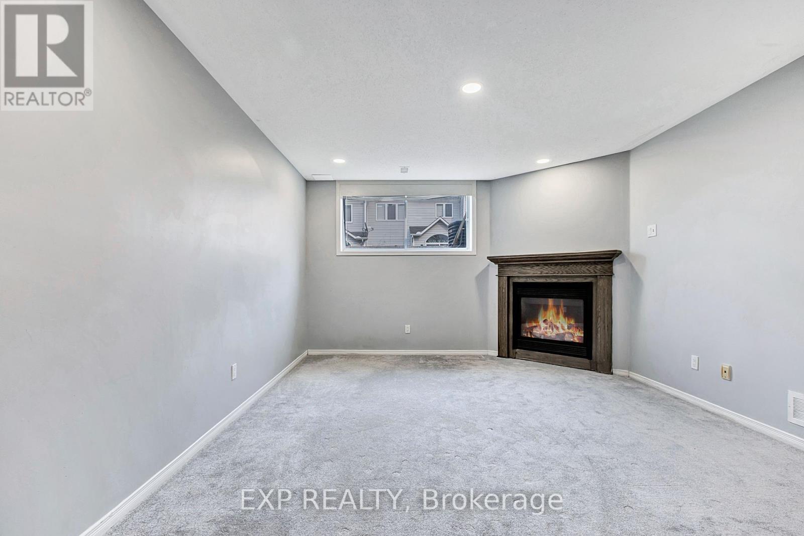 












361 BAKEWELL CRESCENT

,
Ottawa,




Ontario
K2G7E9

