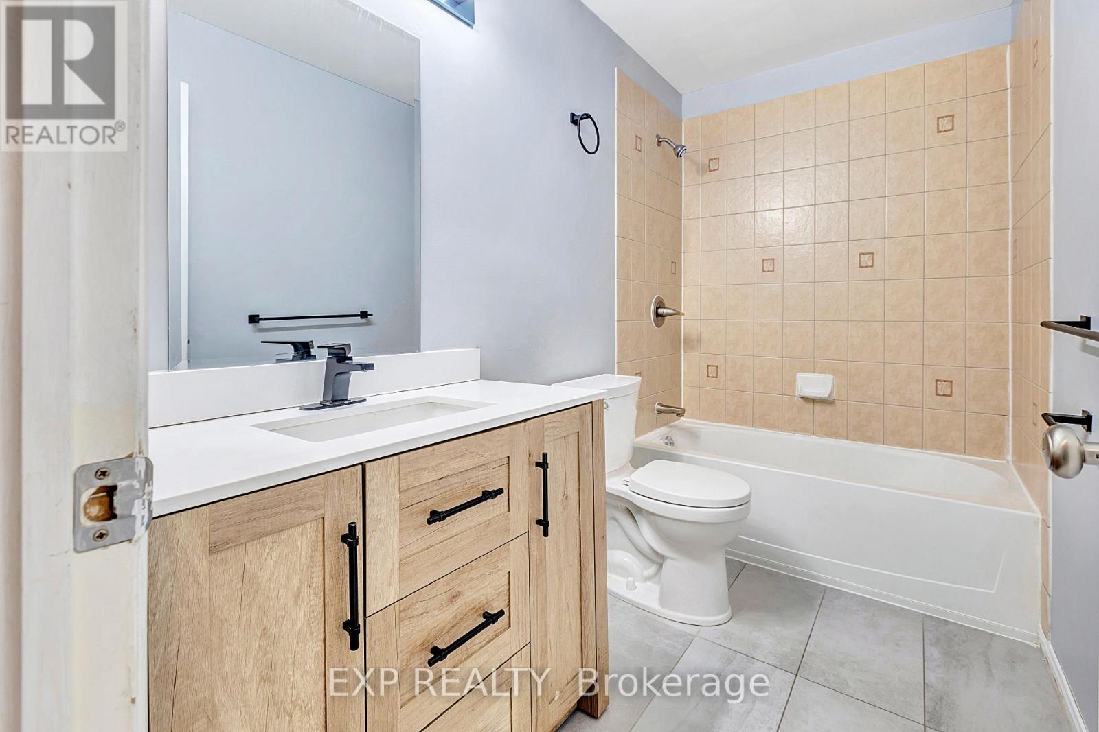 












361 BAKEWELL CRESCENT

,
Ottawa,




Ontario
K2G7E9


