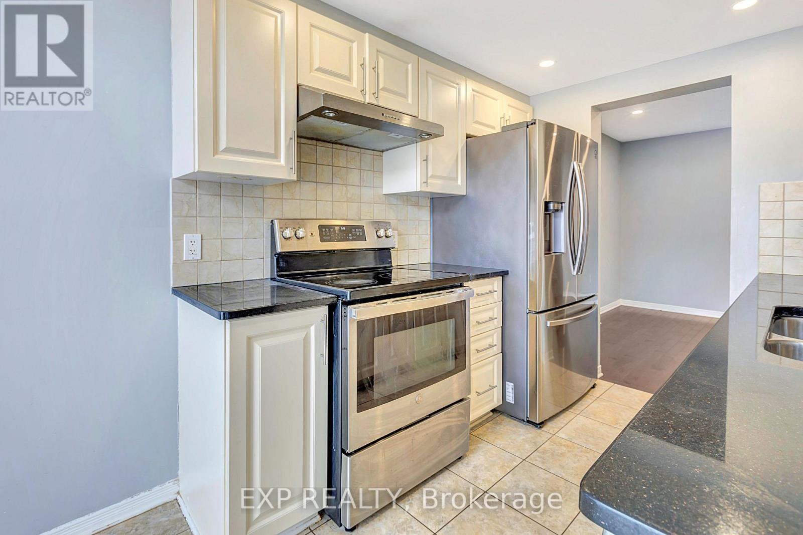 












361 BAKEWELL CRESCENT

,
Ottawa,




Ontario
K2G7E9

