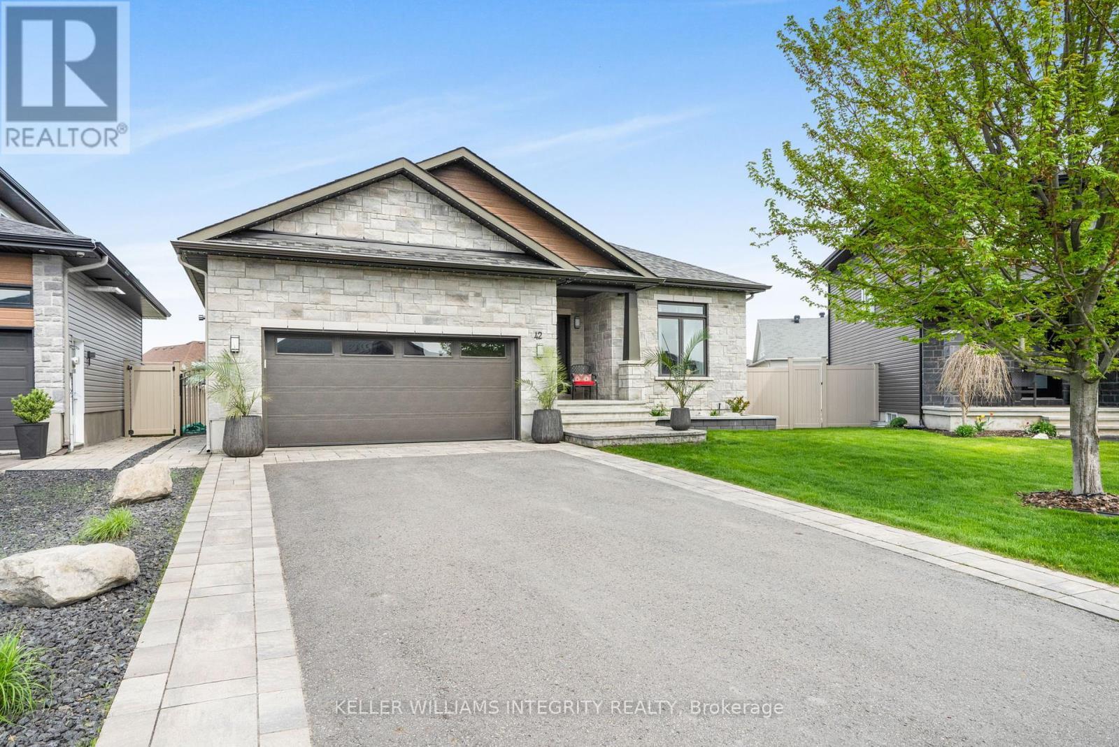 












42 GRANITE STREET

,
Clarence-Rockland,




Ontario
K4K0H8

