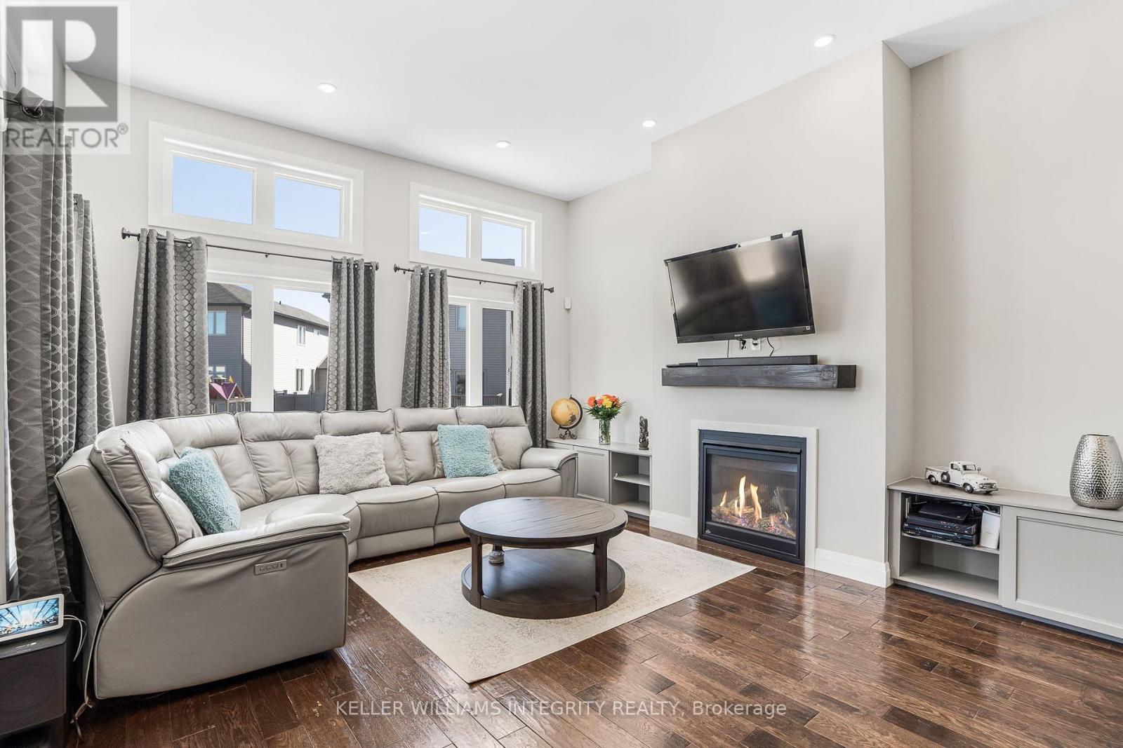 












42 GRANITE STREET

,
Clarence-Rockland,




Ontario
K4K0H8

